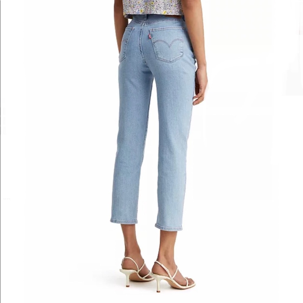 COPY - Levi’s Women’s 724 Straight-Leg Cropped Je…